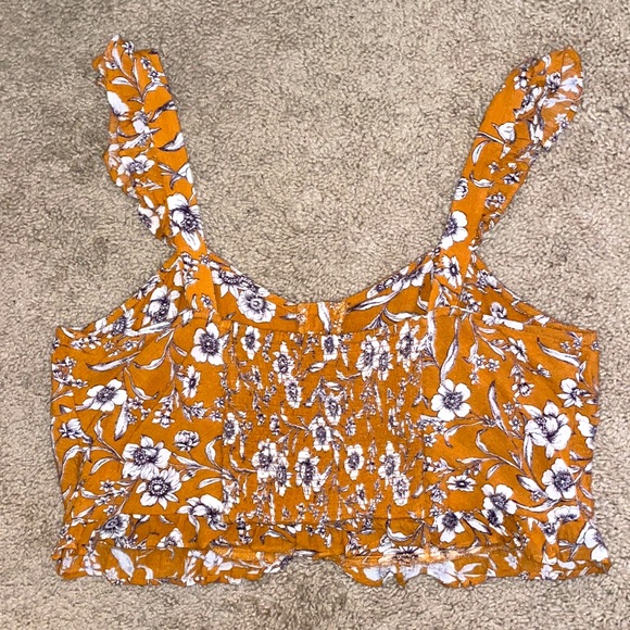 American Eagle Floral Crop Top - Picture 2 of 2